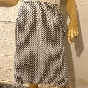 Black and White Patterned Pencil Skirt